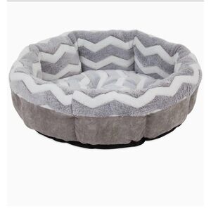 🔥Petmate Cider Mills SNOOZZY Shearling 21in Zig Zag Round grey/white Bed NWT